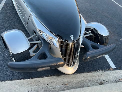 Used 2001 Plymouth Prowler RWD image 4