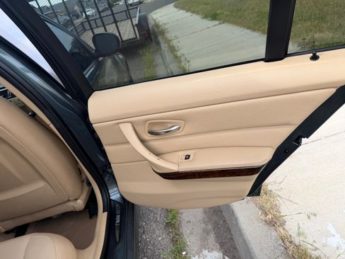 Used 2011 BMW 328i Sedan RWD image 14