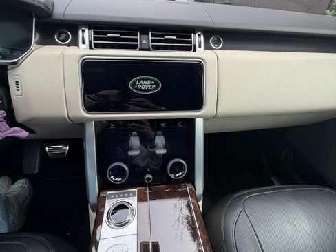 Used 2021 Land Rover Range Rover Westminster Edition image 8