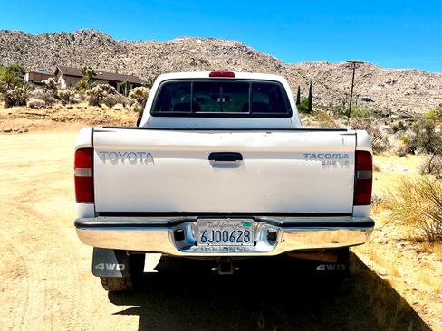 Used 2000 Toyota Tacoma 4x4 Xtracab V6 w/ SR5 Pkg image 4