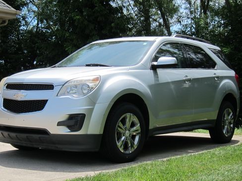 Used 2015 Chevrolet Equinox LT w/ Driver Convenience Package FWD image 3