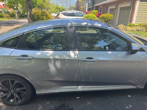 Used 2019 Honda Civic Sport image 12