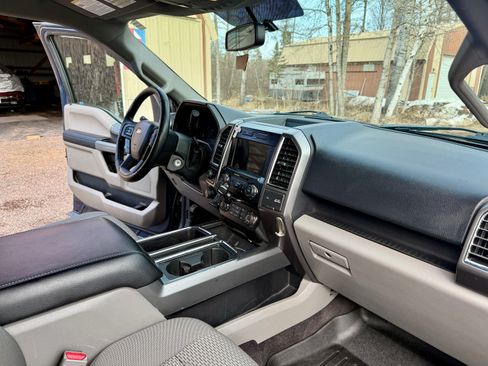 Used 2016 Ford F150 XLT w/ Equipment Group 302A Luxury image 20