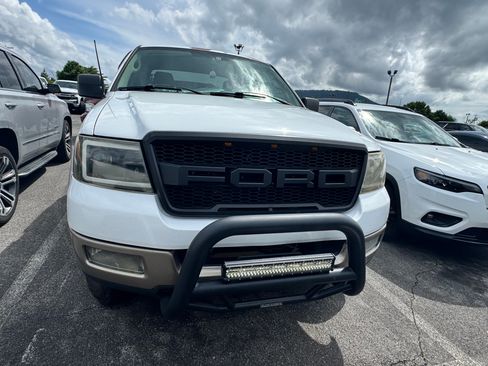 Used 2005 Ford F150 Lariat AWD/4WD image 2