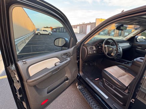 Used 2008 Chevrolet Avalanche LT w/ LT Preferred Equipment Group image 8