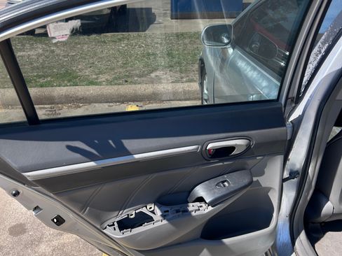 Used 2010 Honda Civic EX-L image 19