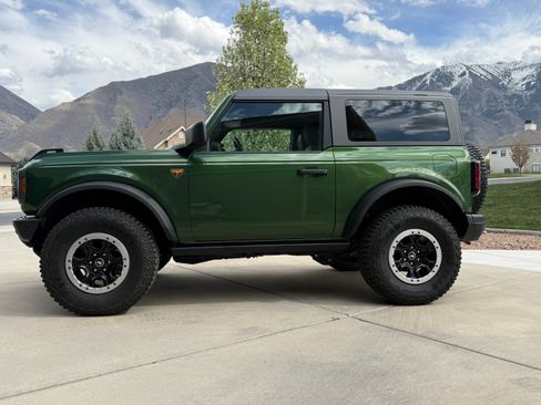 Used 2024 Ford Bronco Badlands w/ Sasquatch Package AWD/4WD image 1