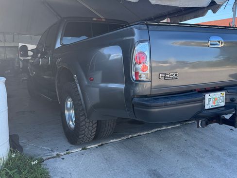 Used 2004 Ford F350 XLT image 5