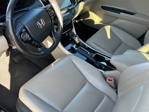 Used 2017 Honda Accord EX-L image 2