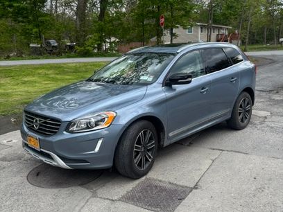 Used 2017 Volvo XC60 T5 Dynamic w/ Preferred Option Package