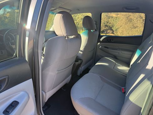 Used 2013 Toyota Tacoma 4x4 Double Cab w/ TRD Sport Pkg image 14