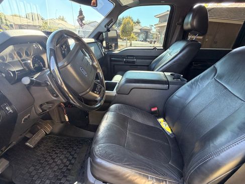 Used 2011 Ford F250 Lariat w/ Lariat Ultimate Pkg AWD/4WD image 11