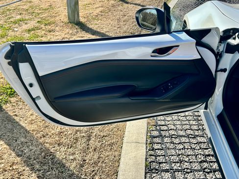 Used 2022 MAZDA MX-5 Miata Grand Touring image 14