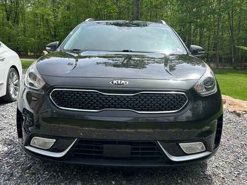 Used 2018 Kia Niro EX FWD image 9