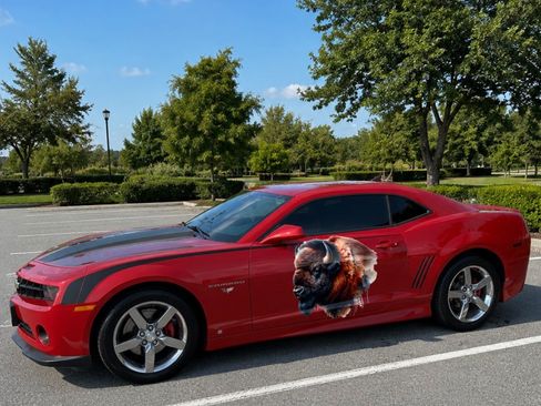 Used 2010 Chevrolet Camaro LT w/ Interior Accent Trim Package RWD image 1