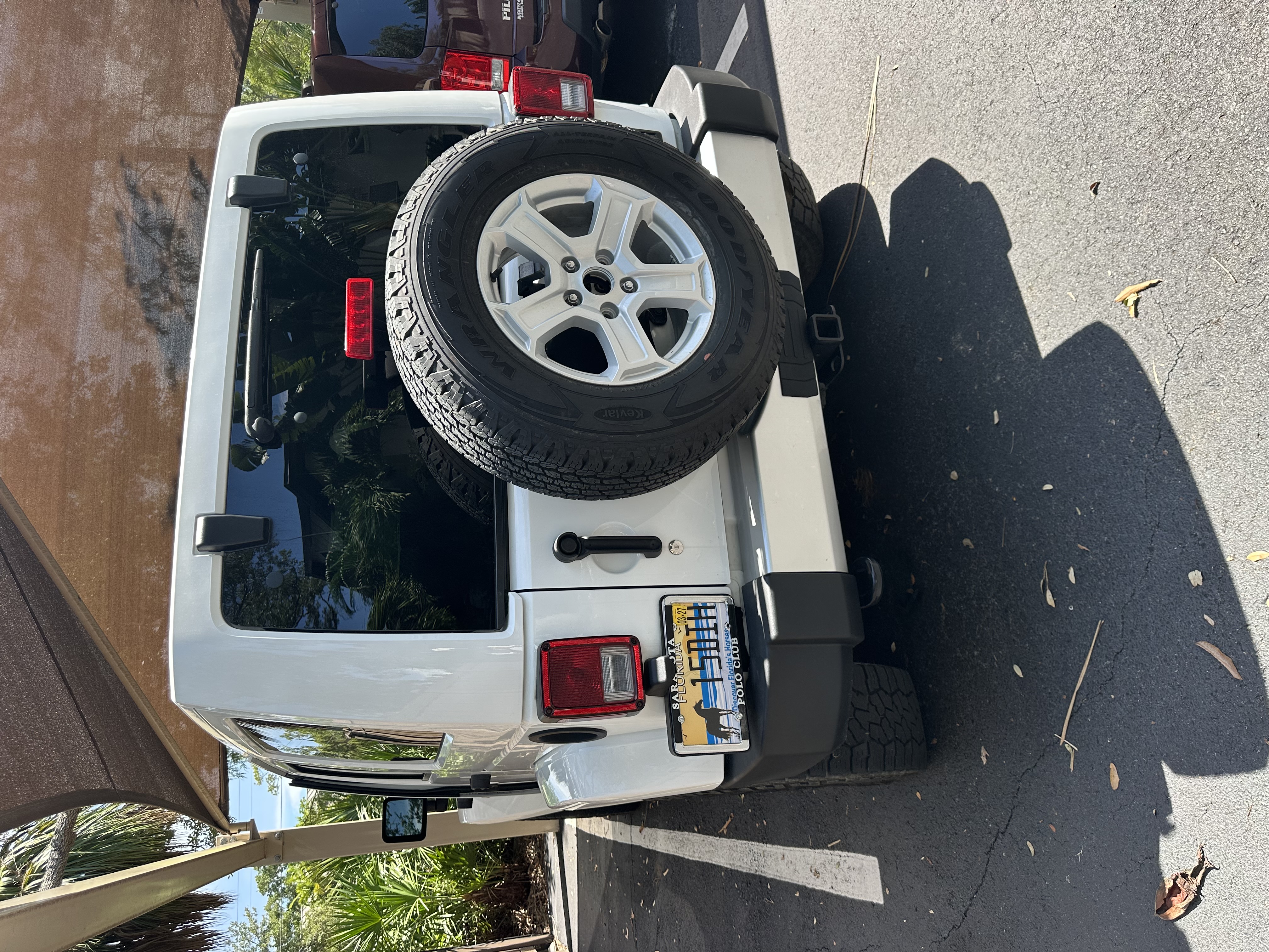 Used 2018 Jeep Wrangler Unlimited Sahara w/ Max Tow Package AWD/4WD image 14