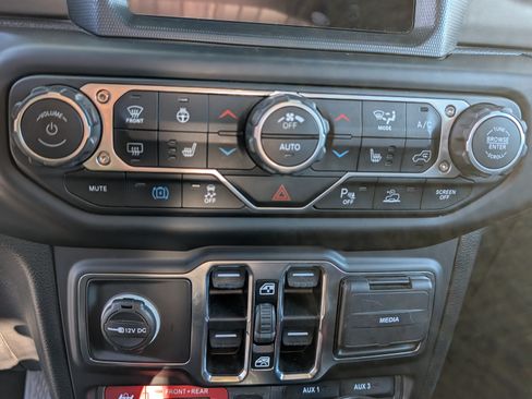 Used 2021 Jeep Wrangler Unlimited Rubicon 4xe w/ Steel Bumper Group image 10