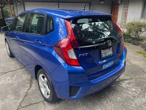 Used 2015 Honda Fit LX image 4