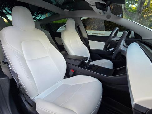 Used 2019 Tesla Model 3 Standard Range Plus image 12