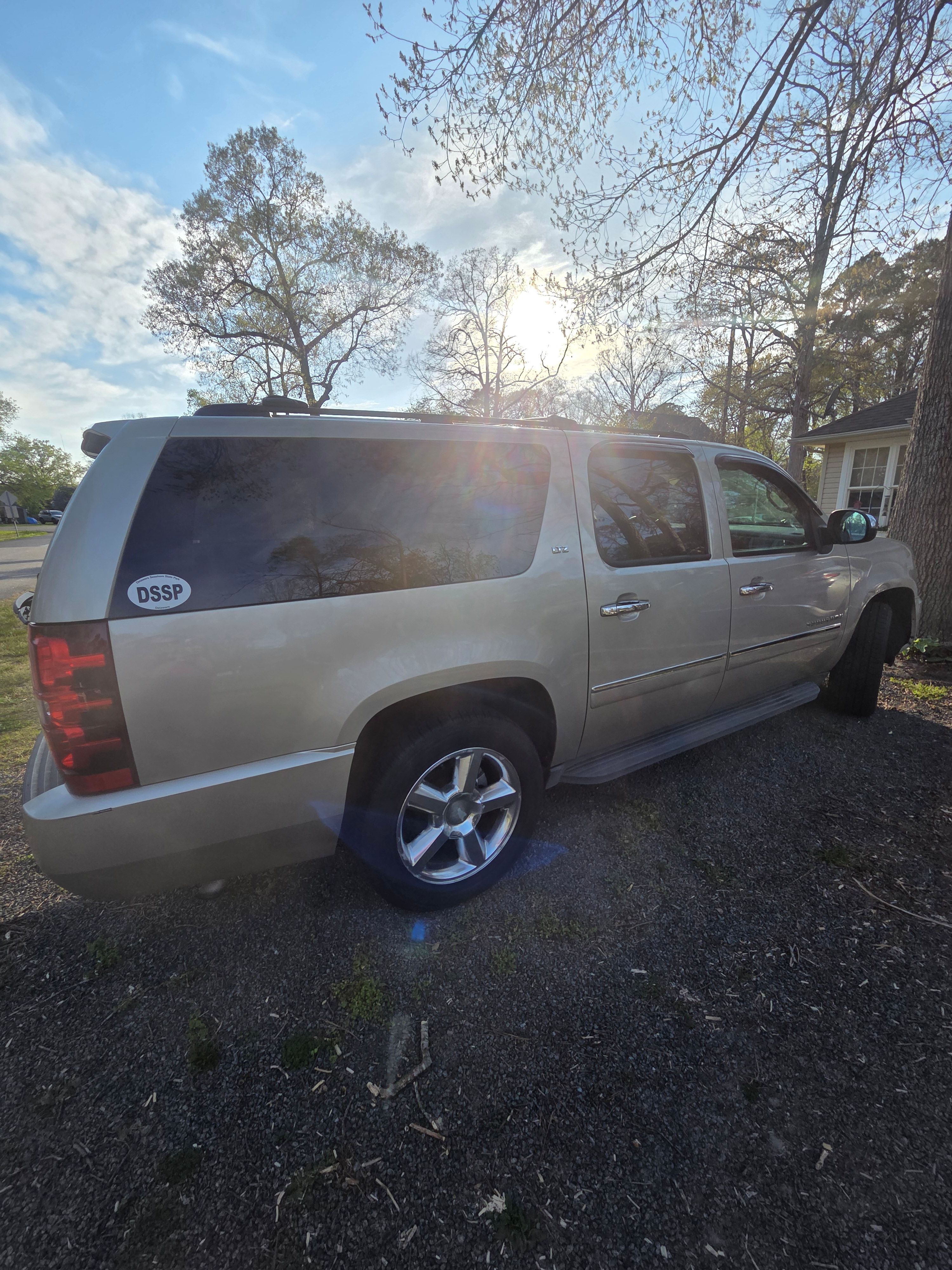 Used 2013 Chevrolet Suburban LTZ AWD/4WD image 14