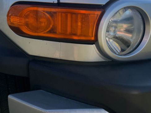 Used 2007 Toyota FJ Cruiser Sport Utility 2D image 17