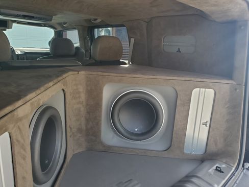 Used 2003 HUMMER H2 w/ Preferred Equipment Group image 10