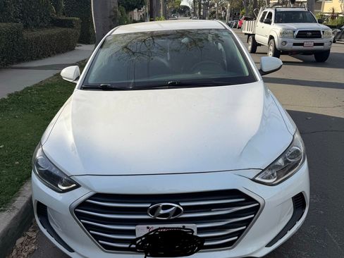 Used 2018 Hyundai Elantra SE image 4