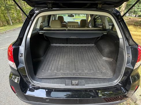 Used 2014 Subaru Outback 2.5i Limited AWD/4WD image 4