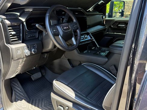 Used 2024 GMC Sierra 2500 AT4X w/ AT4X AEV Edition AWD/4WD image 10