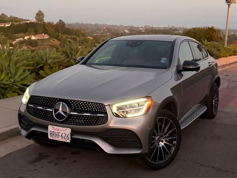 Used 2020 Mercedes-Benz GLC 300 4MATIC Coupe image 1