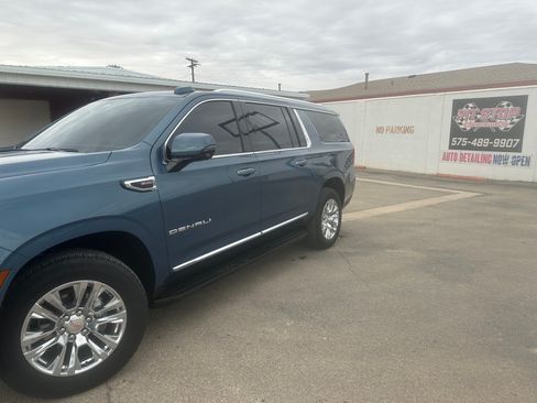 Used 2025 GMC Yukon XL Denali image 11
