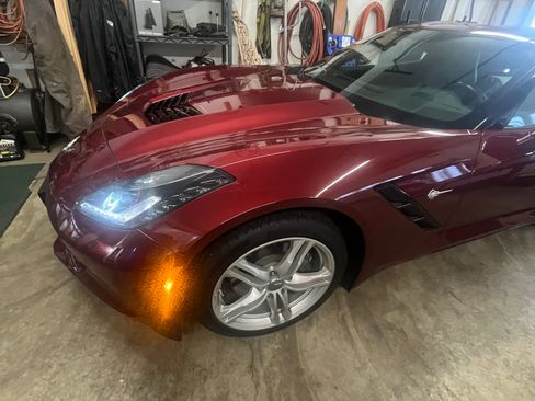 Used 2017 Chevrolet Corvette Stingray Coupe w/ 1LT image 2