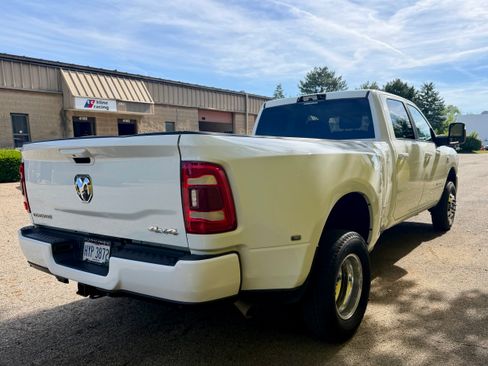 Used 2024 RAM 3500 Big Horn w/ Sport Appearance Package AWD/4WD image 5