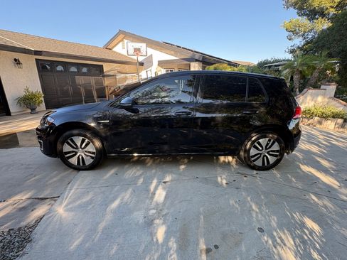 Used 2019 Volkswagen e-Golf SE w/ Driver Assistance Package FWD image 13