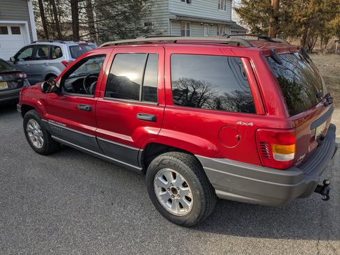 Used 2001 Jeep Grand Cherokee Laredo image 2
