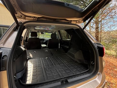 Used 2018 Chevrolet Equinox LT image 23