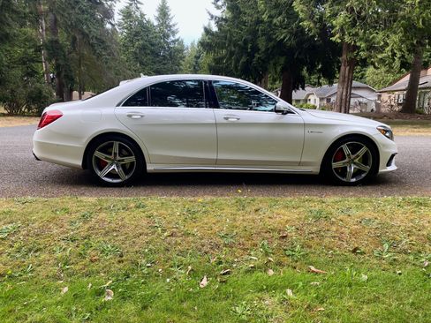 Used 2015 Mercedes-Benz S 63 AMG 4MATIC Sedan image 4