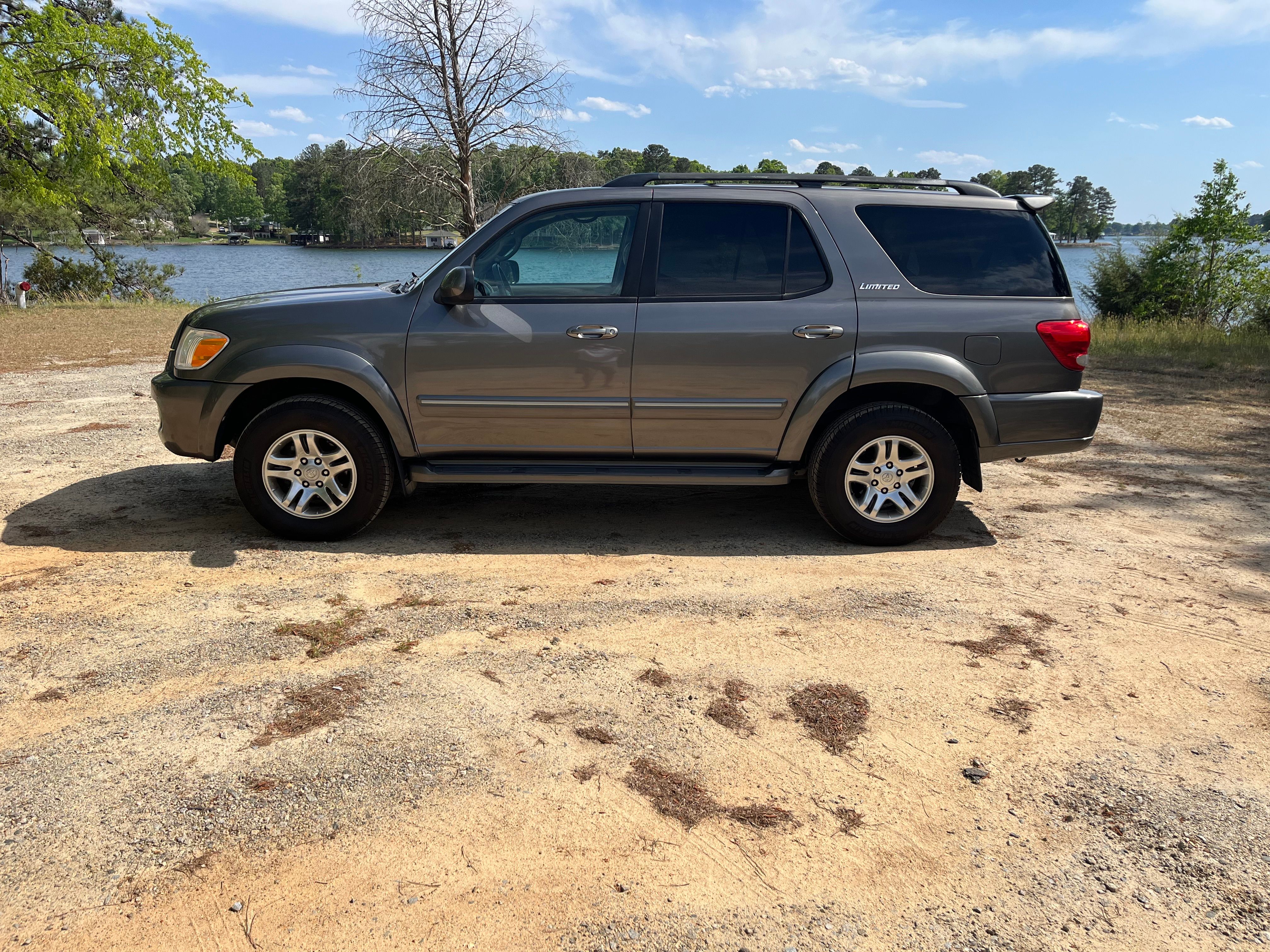 Used 2006 Toyota Sequoia Limited AWD/4WD image 1