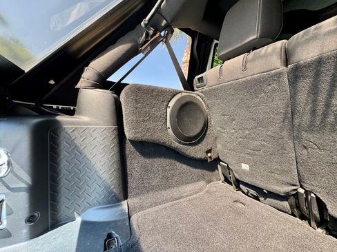 Used 2017 Jeep Wrangler Unlimited Sahara w/ Connectivity Group image 21