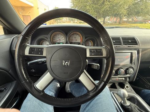 Used 2010 Dodge Challenger R/T image 16