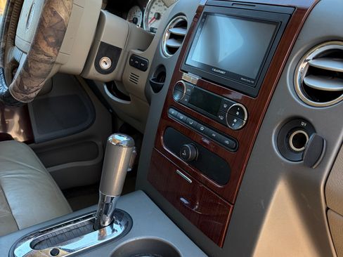 Used 2008 Ford F150 Lariat image 9