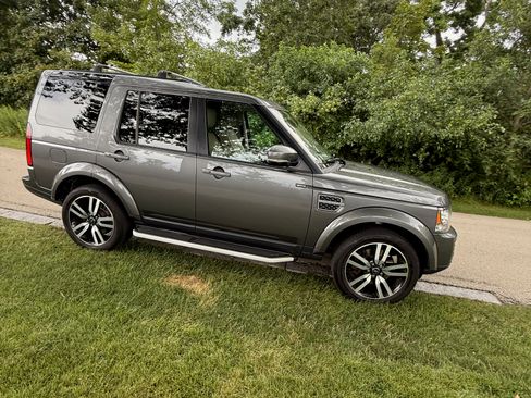 Used 2015 Land Rover LR4 HSE image 12
