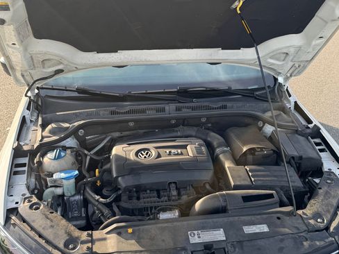 Used 2016 Volkswagen Jetta Sport w/ Lighting Package image 14