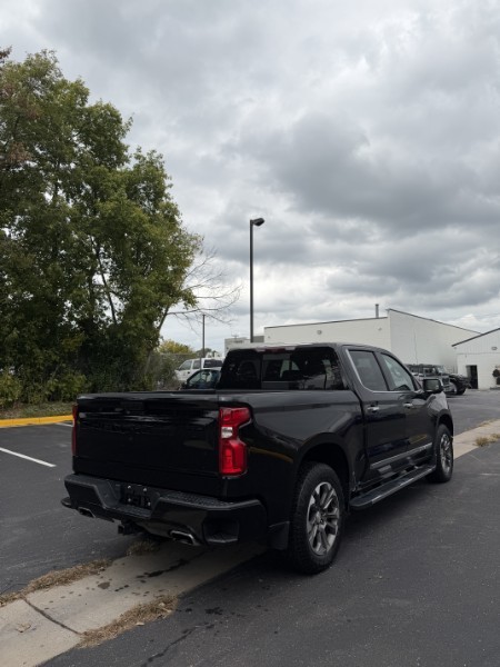 Used 2024 Chevrolet Silverado 1500 High Country w/ Technology Package AWD/4WD image 8