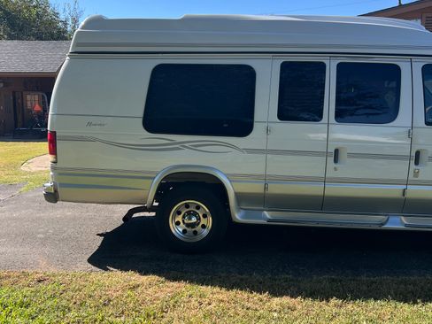 Used 1999 Ford E-250 and Econoline 250 Extended image 9