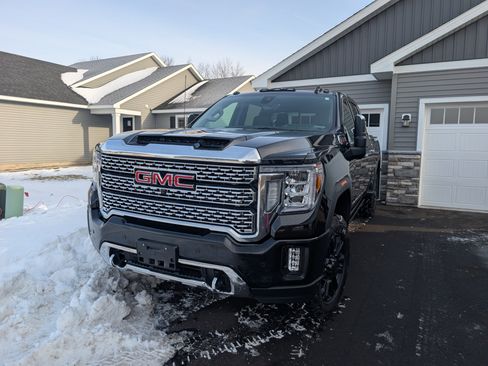 Used 2023 GMC Sierra 3500 Denali w/ Denali Black Diamond Edition image 13
