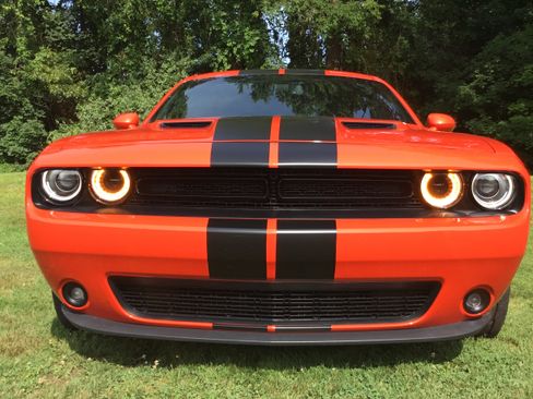 Used 2017 Dodge Challenger R/T w/ Sound Group RWD image 5