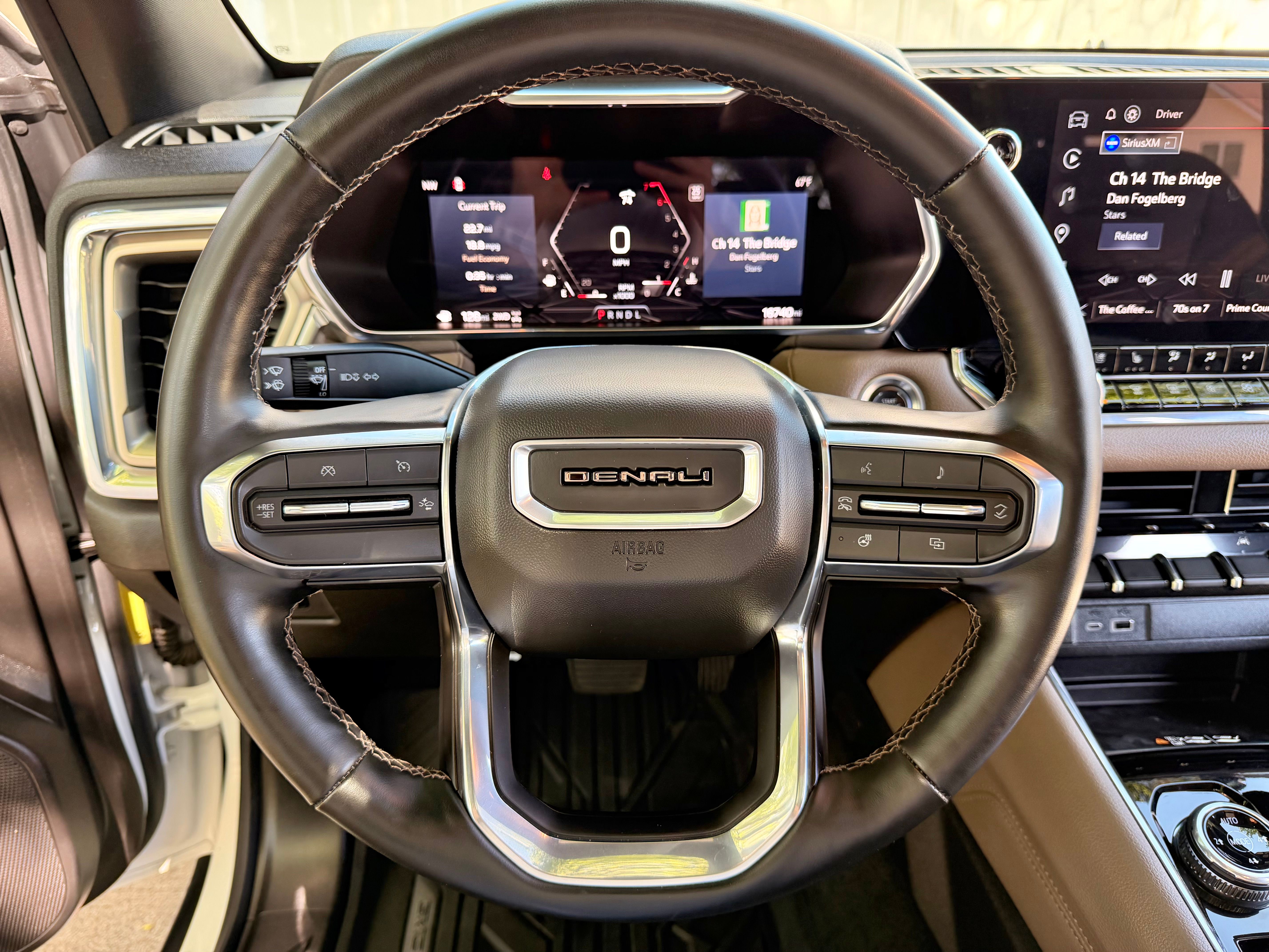 Used 2025 GMC Canyon Denali AWD/4WD image 14