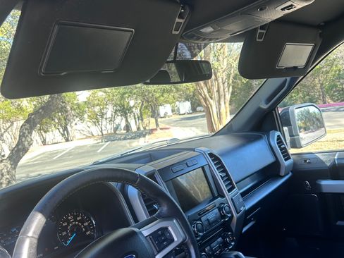 Used 2018 Ford F150 Lariat image 12