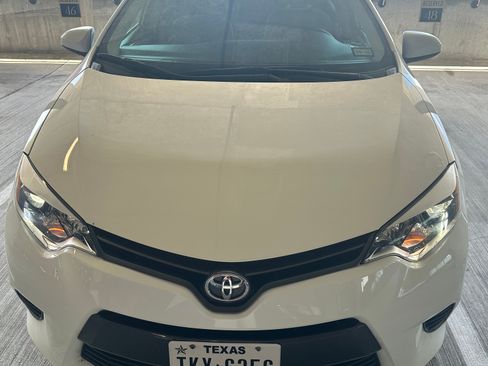 Used 2015 Toyota Corolla LE FWD image 1